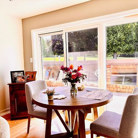Bed and Breakfast Oceanside Manor - Golf Course View Qualicum Beach Esterno foto
