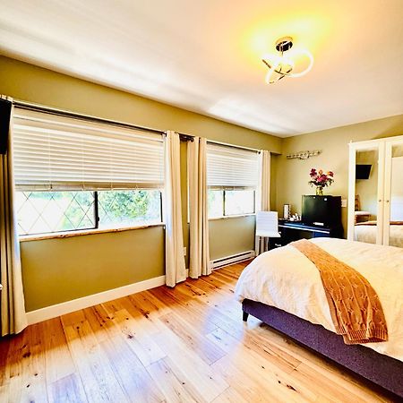 Bed and Breakfast Oceanside Manor - Golf Course View Qualicum Beach Esterno foto